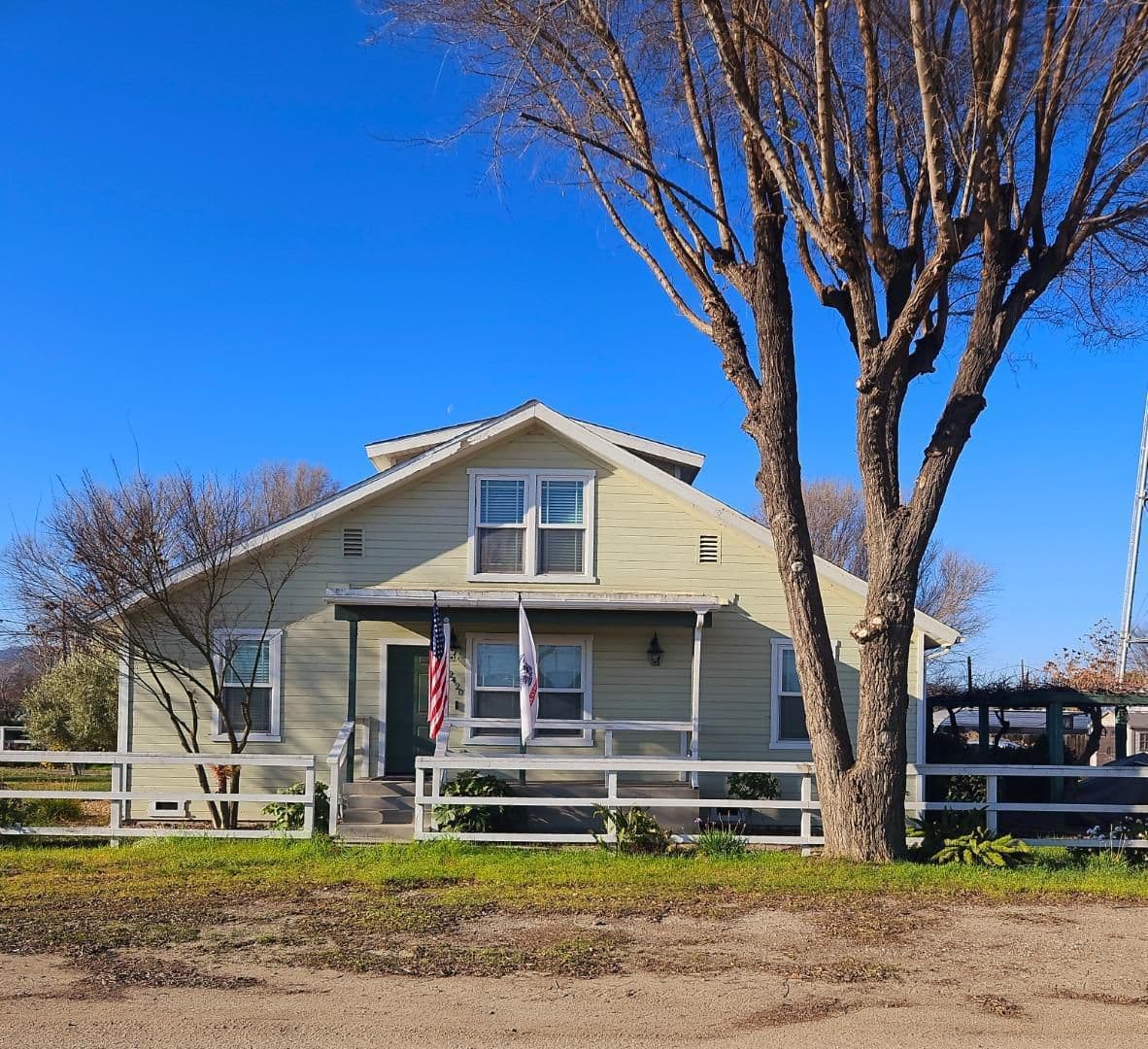 62420 Railroad Street - Photo 2