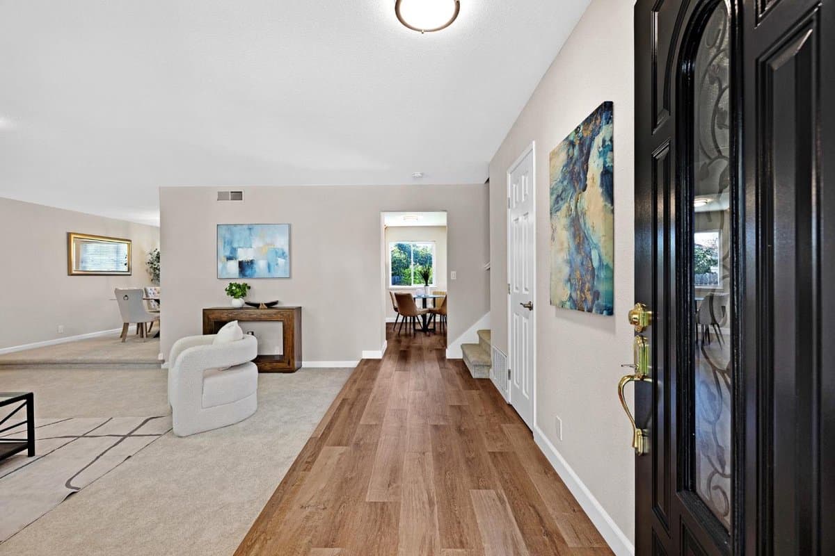163 Rodrigues Avenue - Photo 2