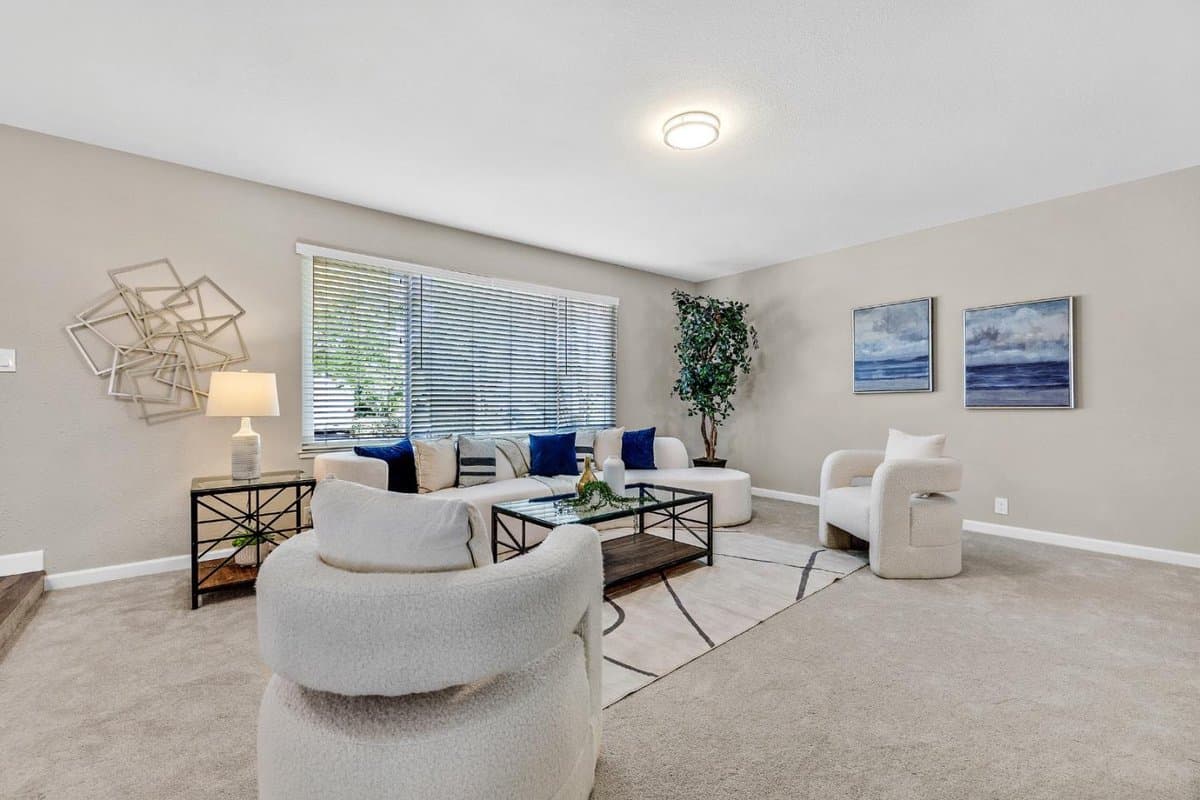 163 Rodrigues Avenue - Photo 4