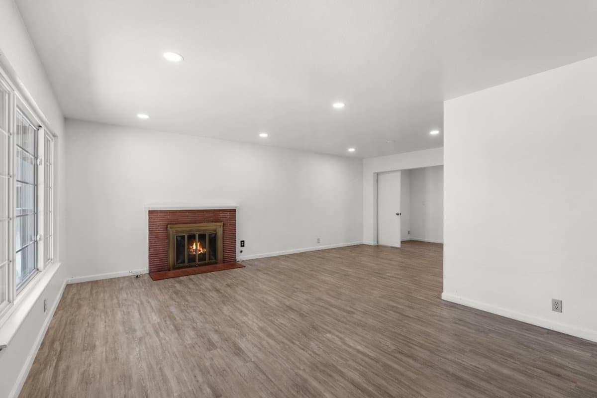 190 West Mckenzie Avenue - Photo 2