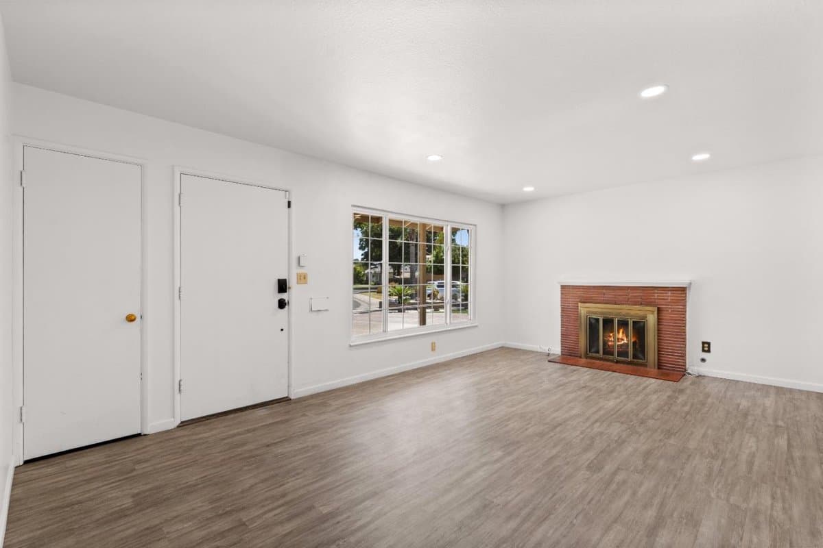 190 West Mckenzie Avenue - Photo 3