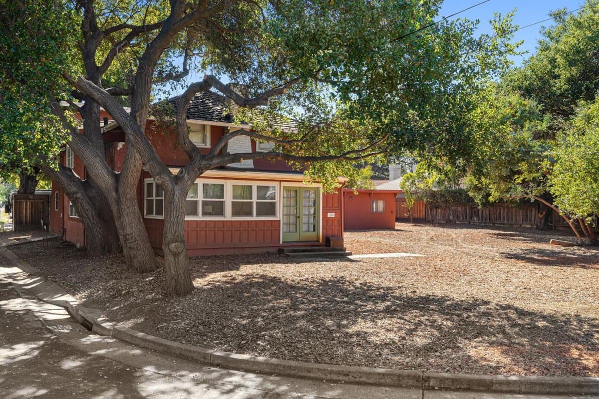 1390 Marinovich Way - Photo 4