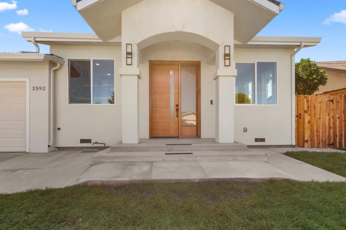 2592 Amaryl Drive - Photo 4