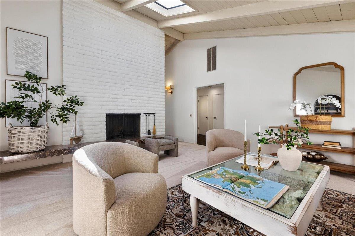 4088 Los Altos Drive - Photo 4