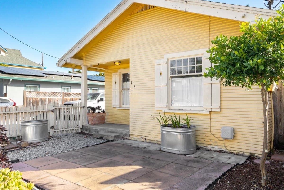 113 Pine Street - Photo 2