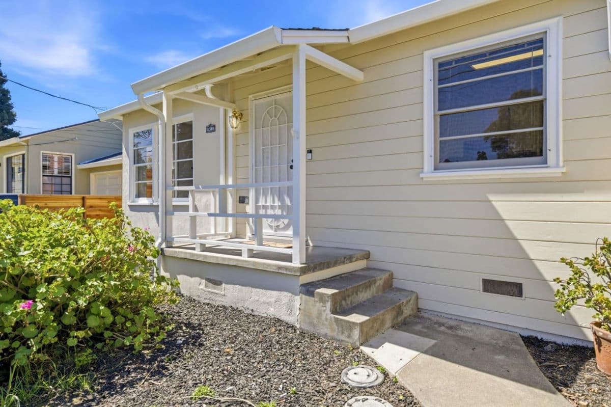 22389 Moyers Street - Photo 5