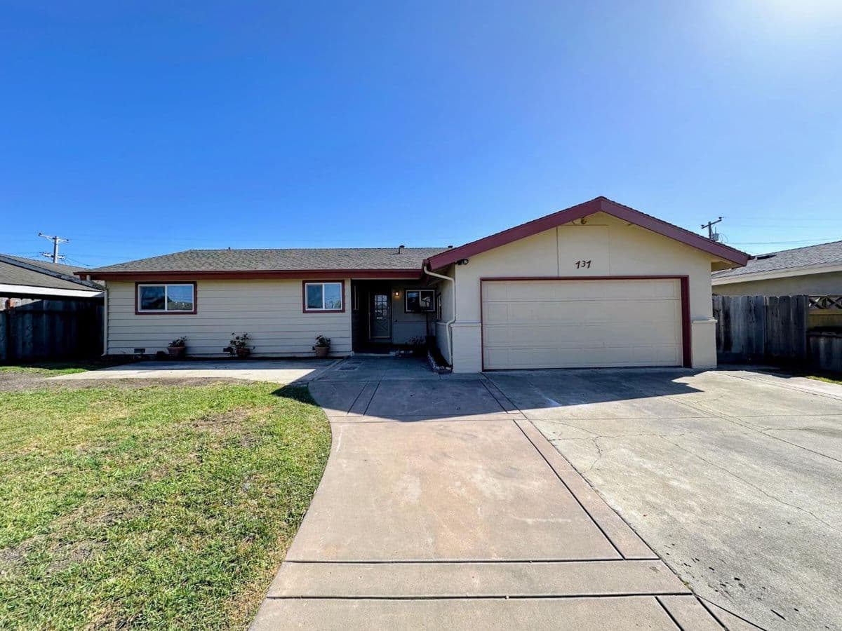 737 Saint Ann Drive - Photo 2