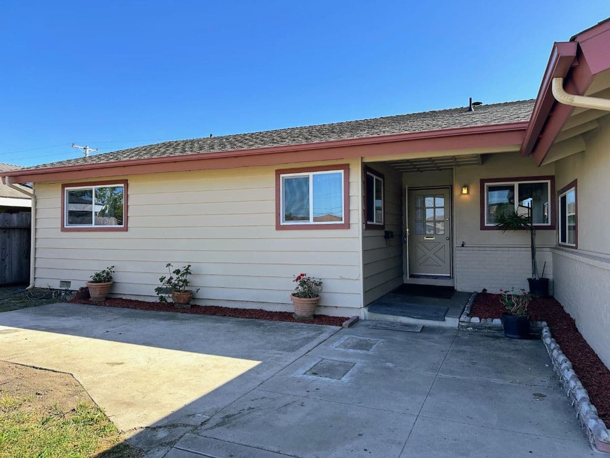 737 Saint Ann Drive - Photo 3