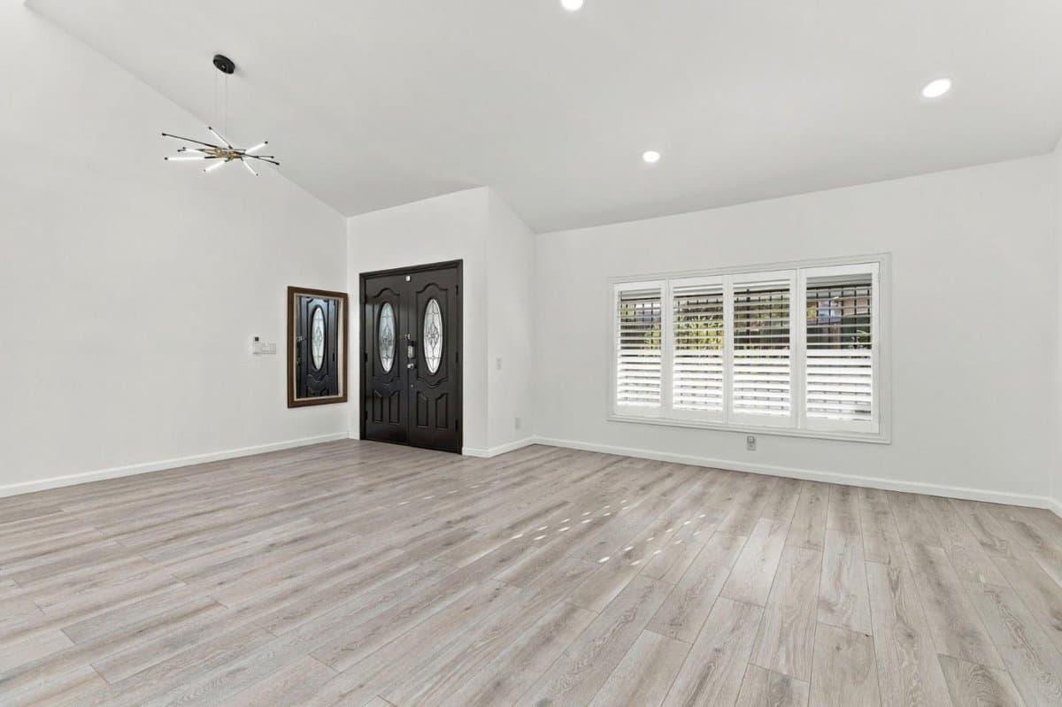 1353 Thistlewood Court - Photo 5