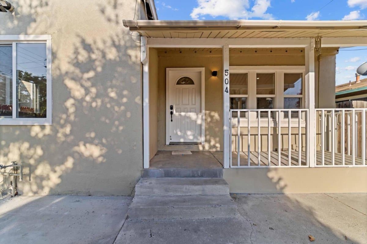 504 Hannah Street - Photo 4