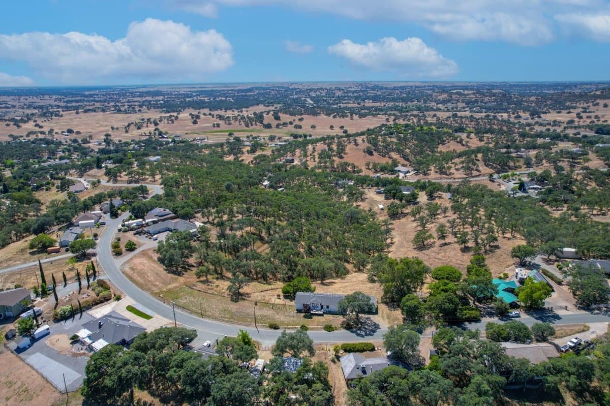 7242 Da Lee Road - Photo 2