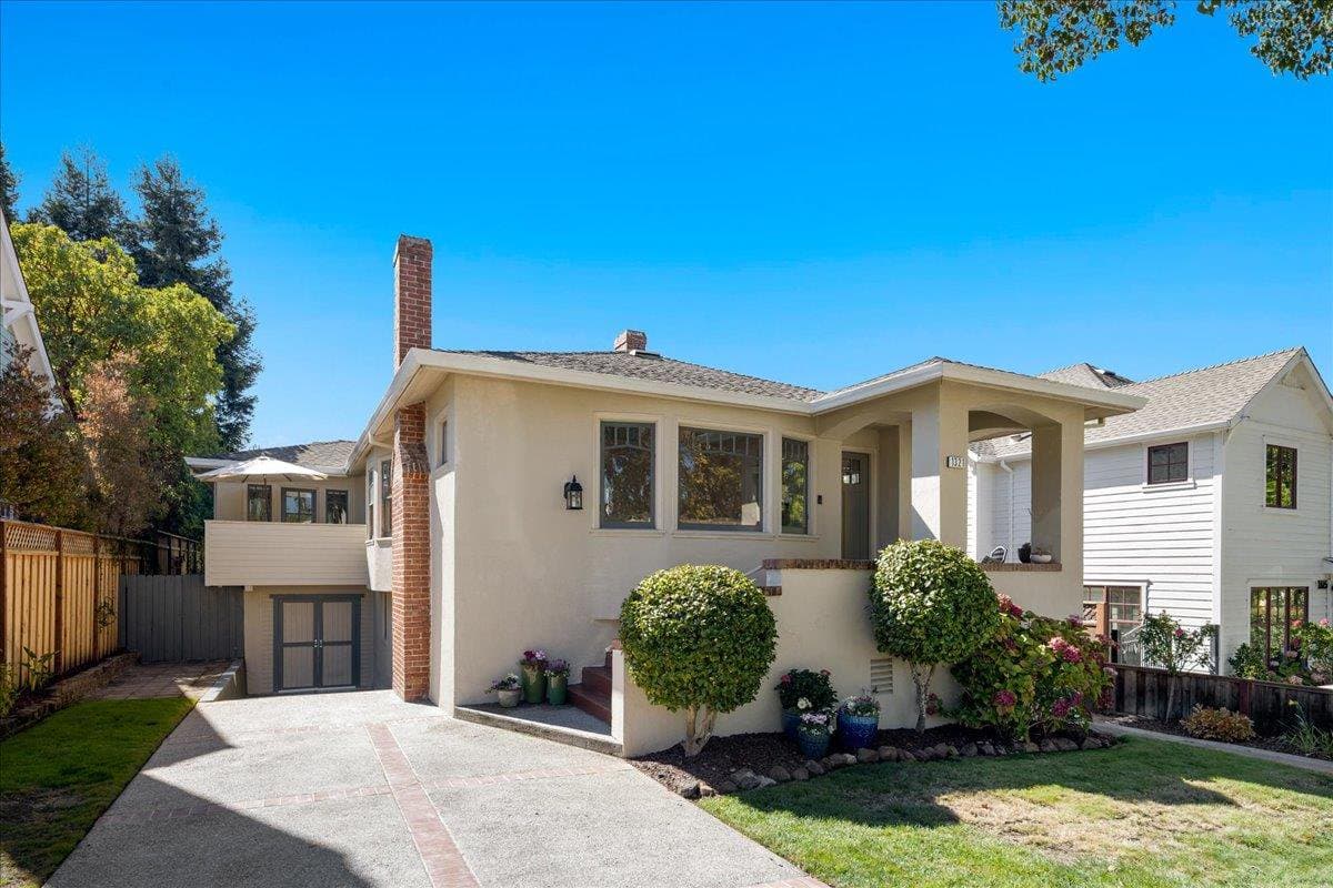 1321 Cabrillo Avenue - Photo 3