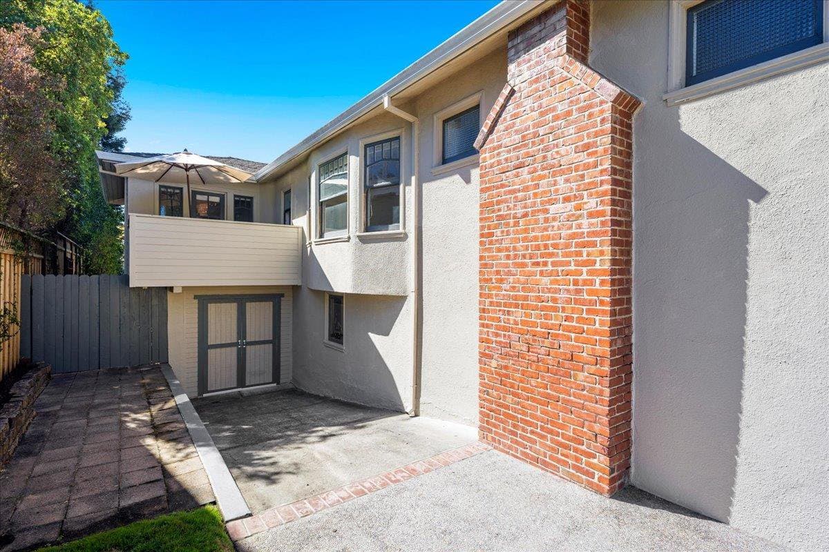 1321 Cabrillo Avenue - Photo 4