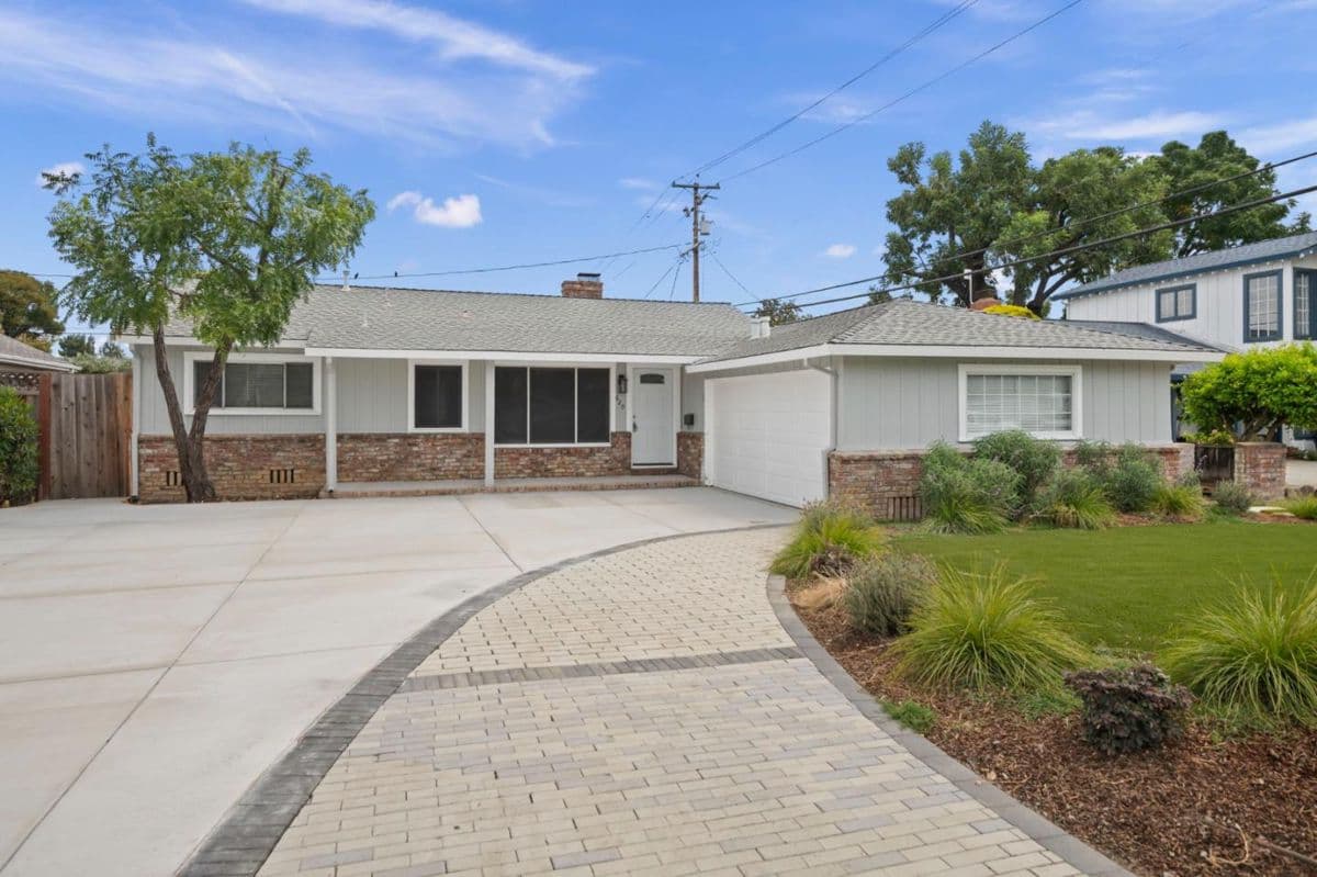 620 Ardis Avenue - Photo 2