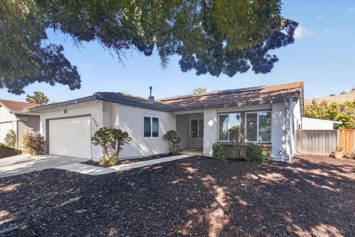 2080 Estate View Way - Photo 2