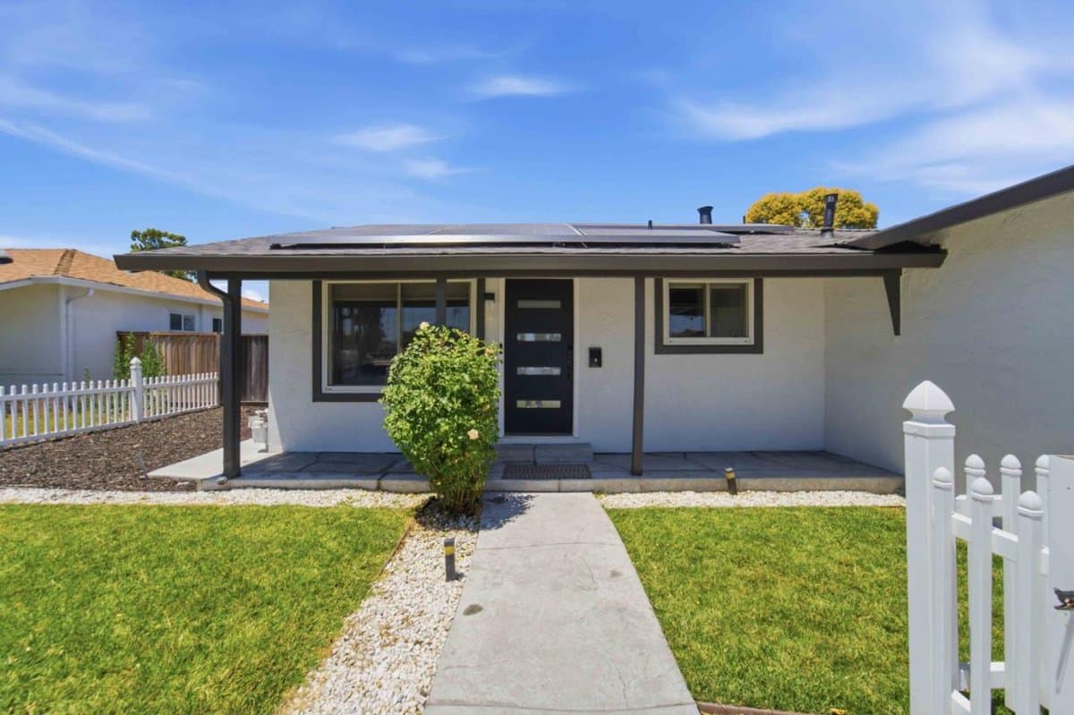 871 Clyde Avenue - Photo 2