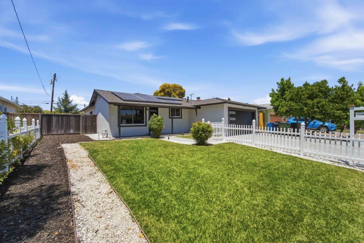 871 Clyde Avenue - Photo 3