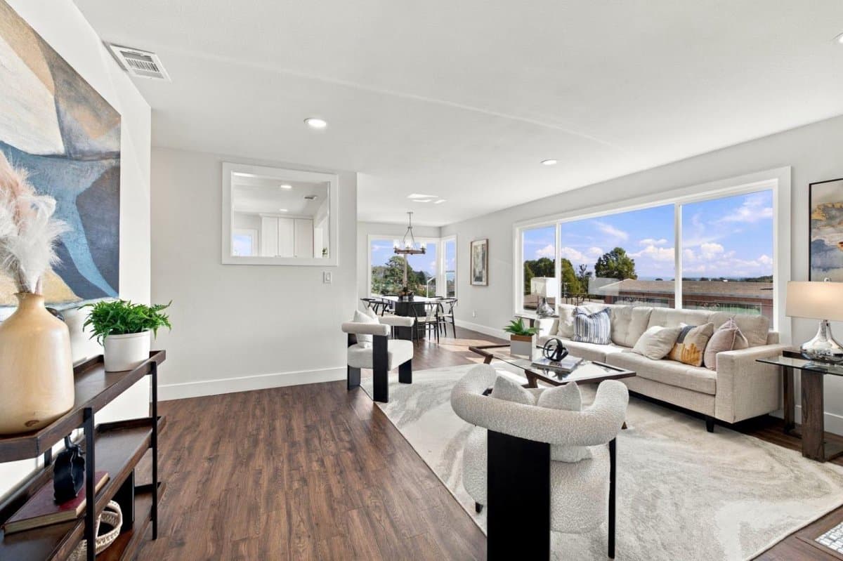 2820 Evergreen - Photo 5