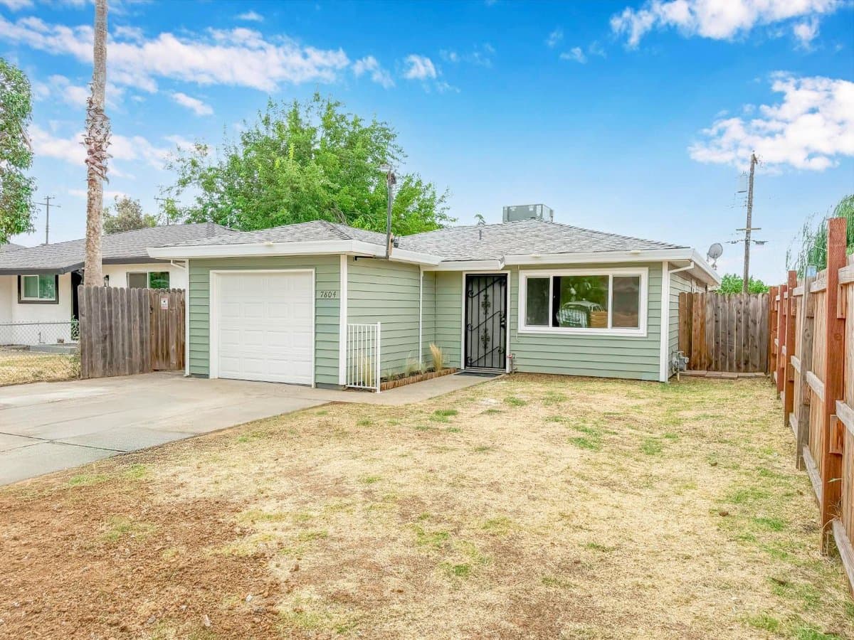 7804 37th - Photo 2
