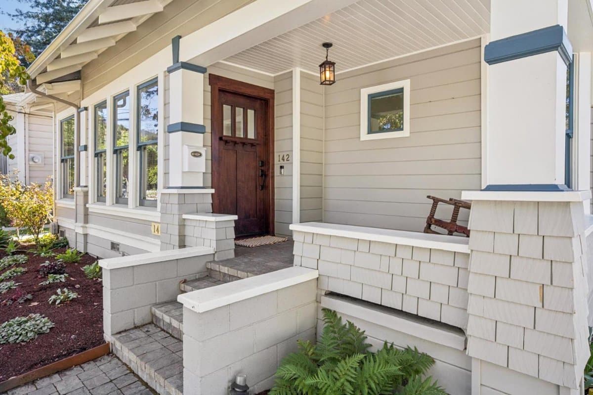 142 Johnson Avenue - Photo 4