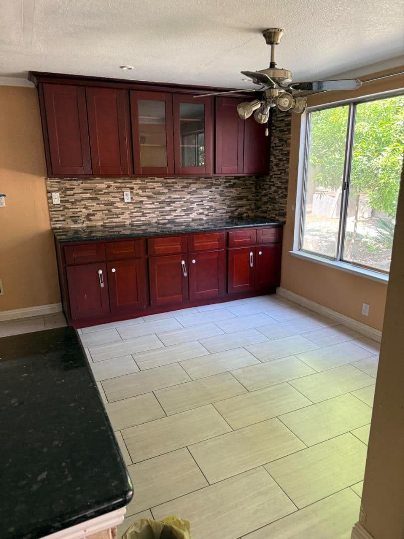 3905 Wilkesboro Avenue - Photo 5