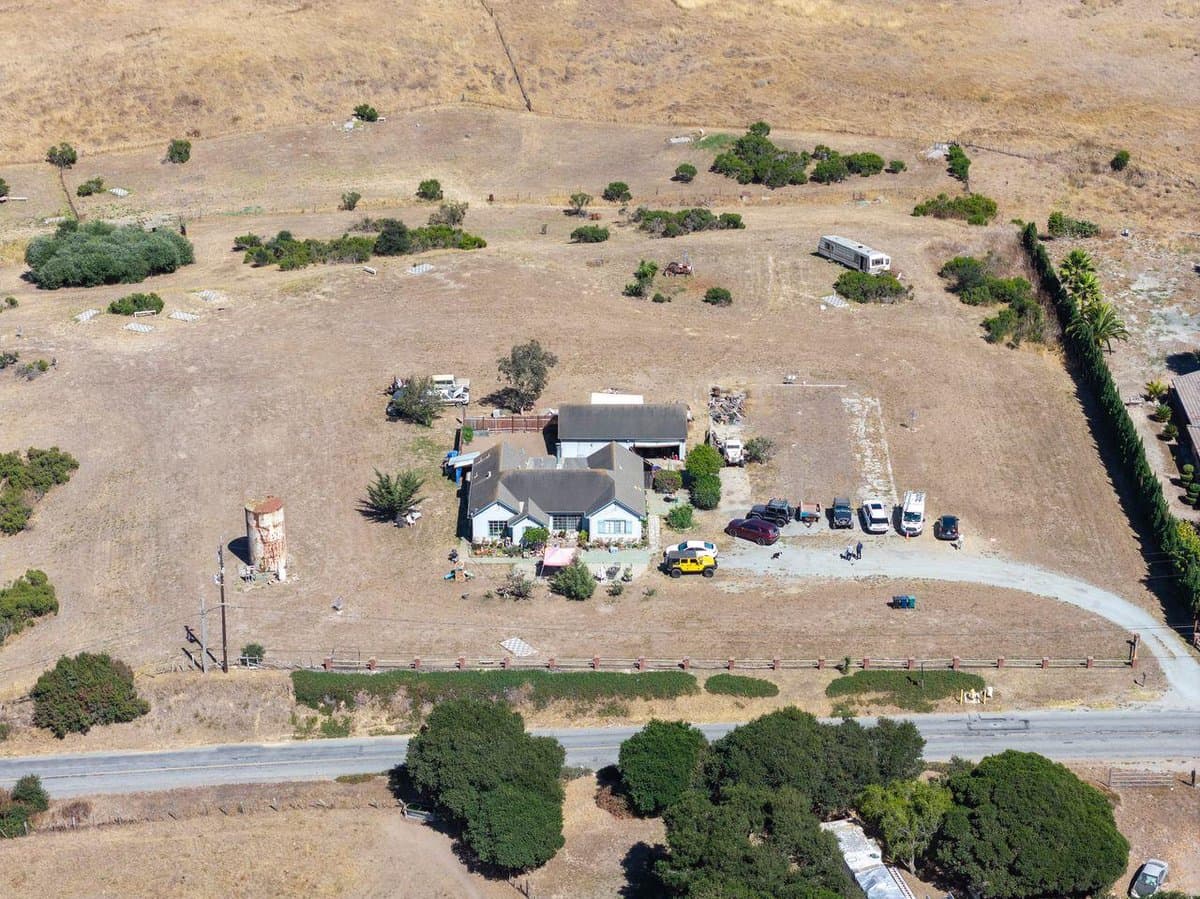 350 Harrison Road - Photo 5