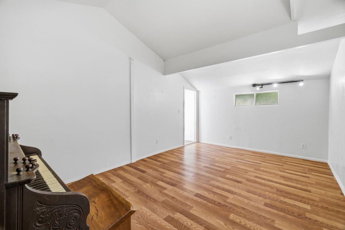12489 Coleman Avenue - Photo 5