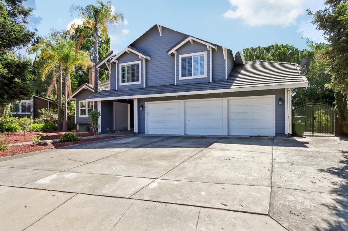 6421 Rolling Meadow Court - Photo 3