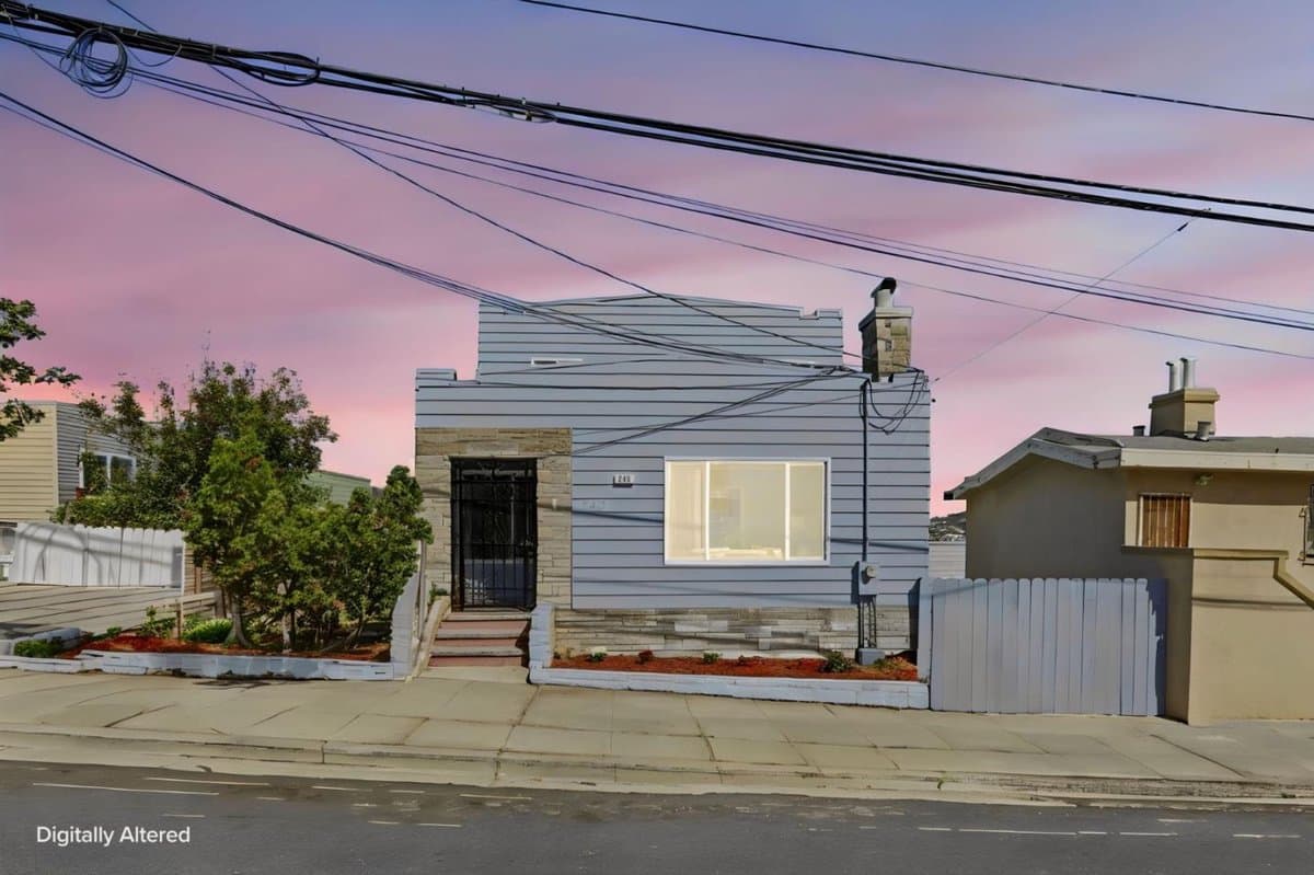 240 Martin Street - Photo 2