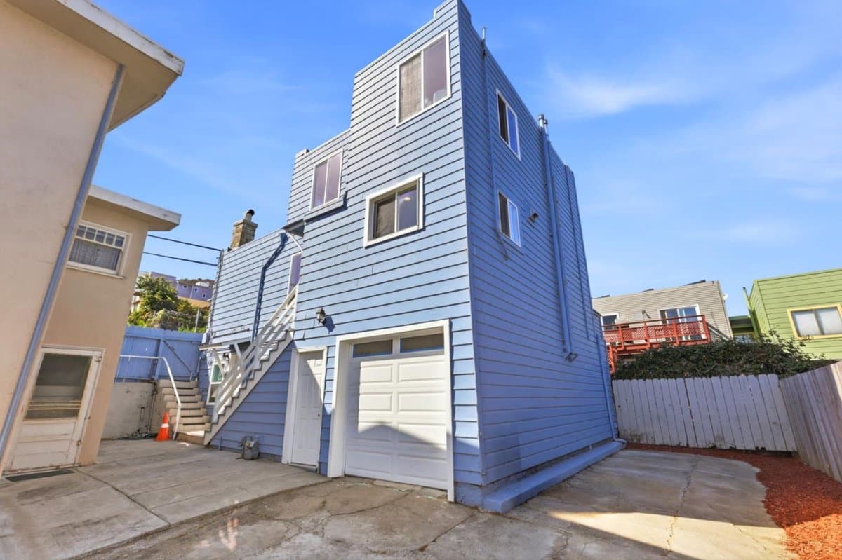 240 Martin Street - Photo 5
