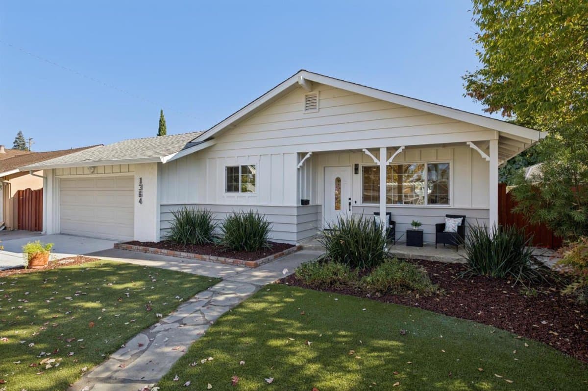 1364 Boysea Drive - Photo 1