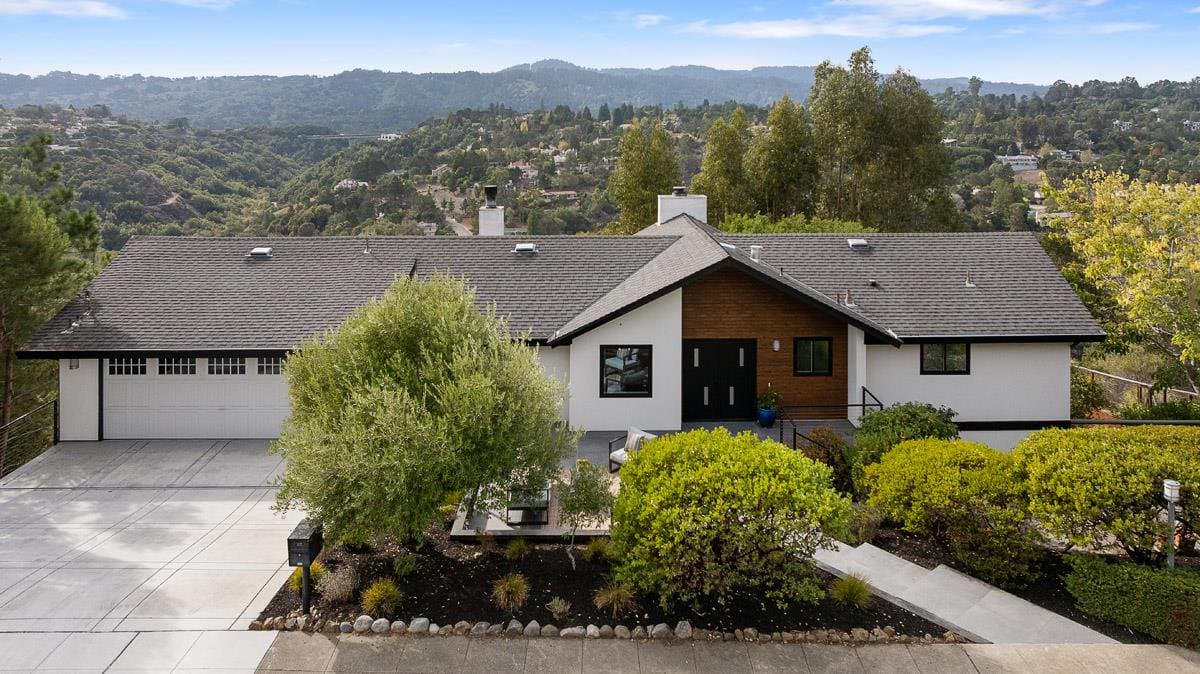 1136 Parrott Drive - Photo 1