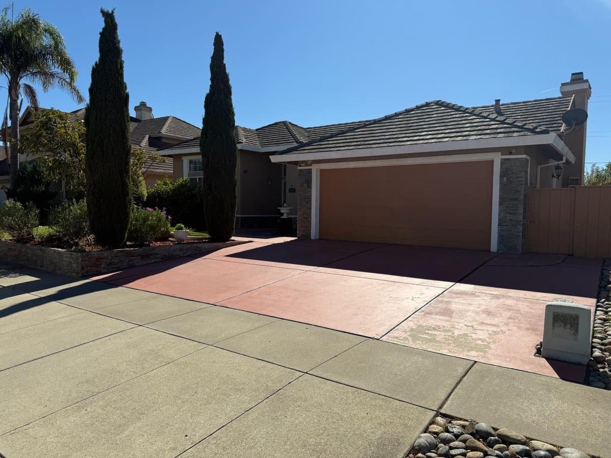 1546 Cambridge Court - Photo 3