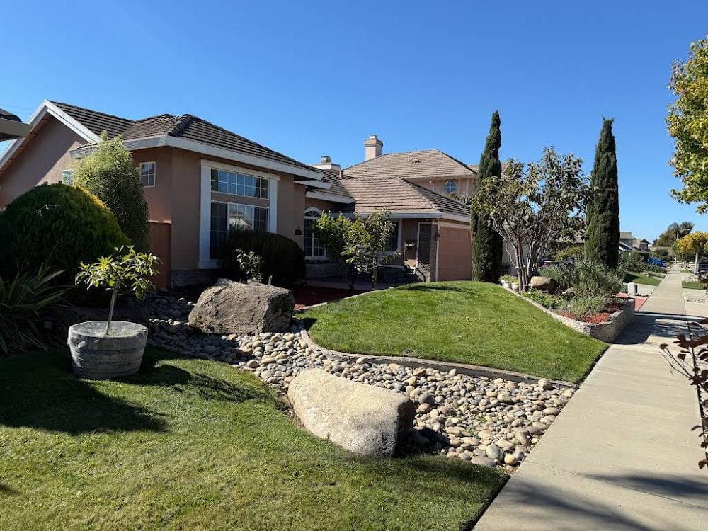 1546 Cambridge Court - Photo 4
