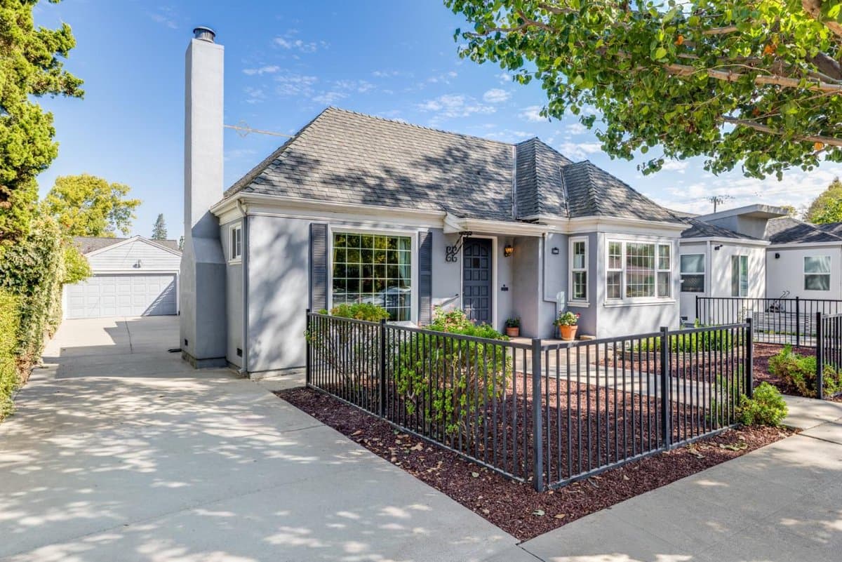 1660 Lincoln Avenue - Photo 1