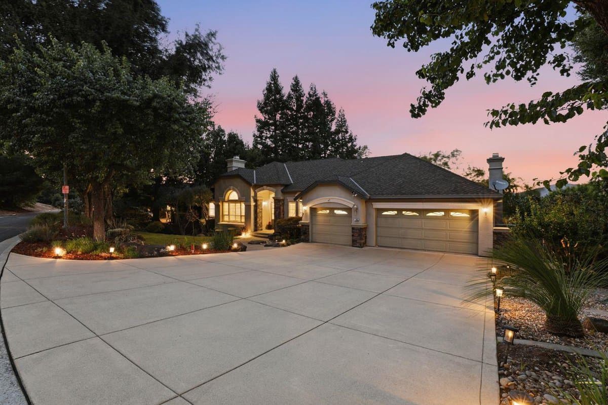 2435 Sunflower Circle - Photo 4