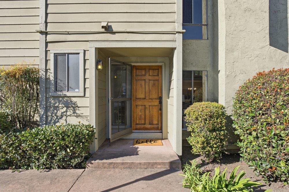 1137 Yvette Court - Photo 4