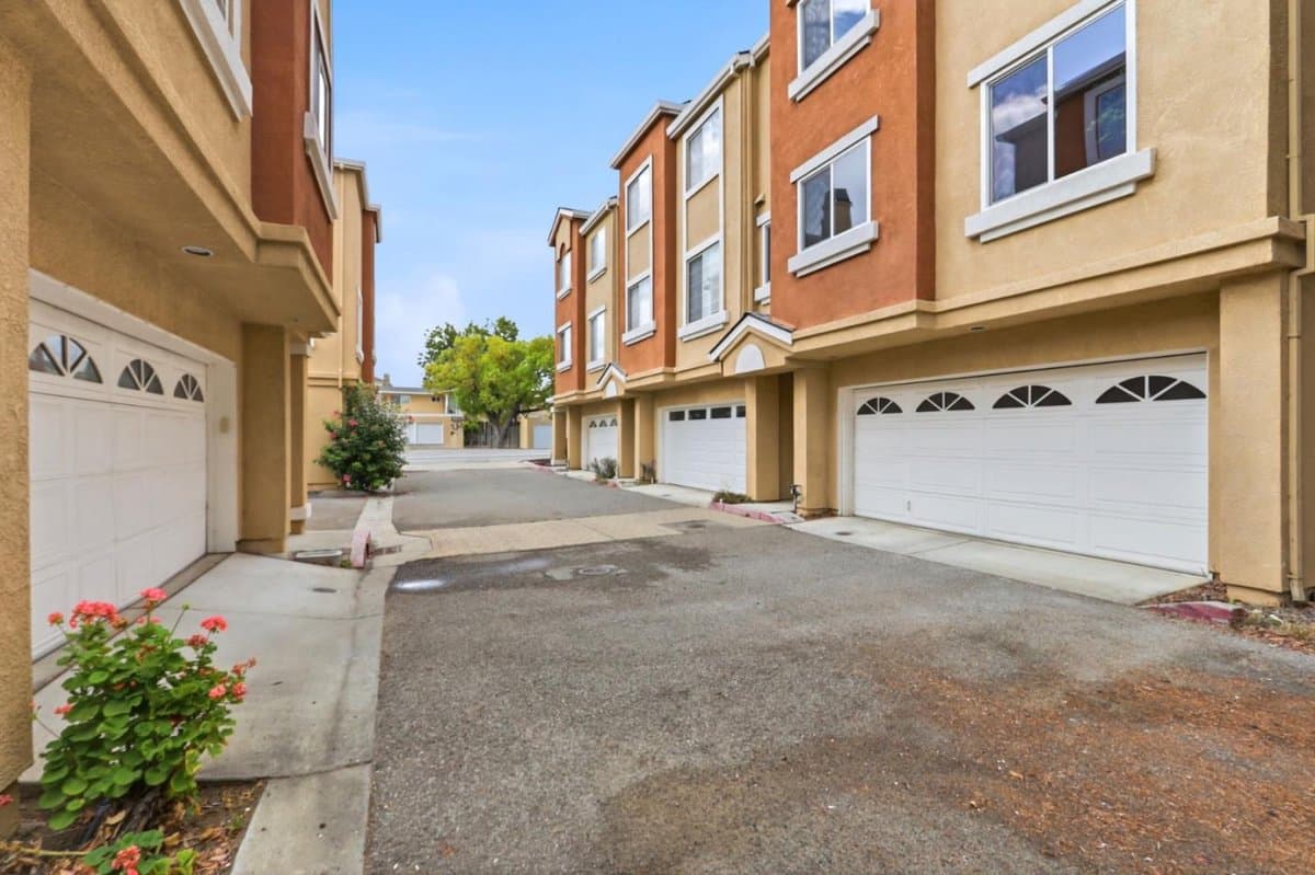 7371 Rainbow Drive - Photo 3