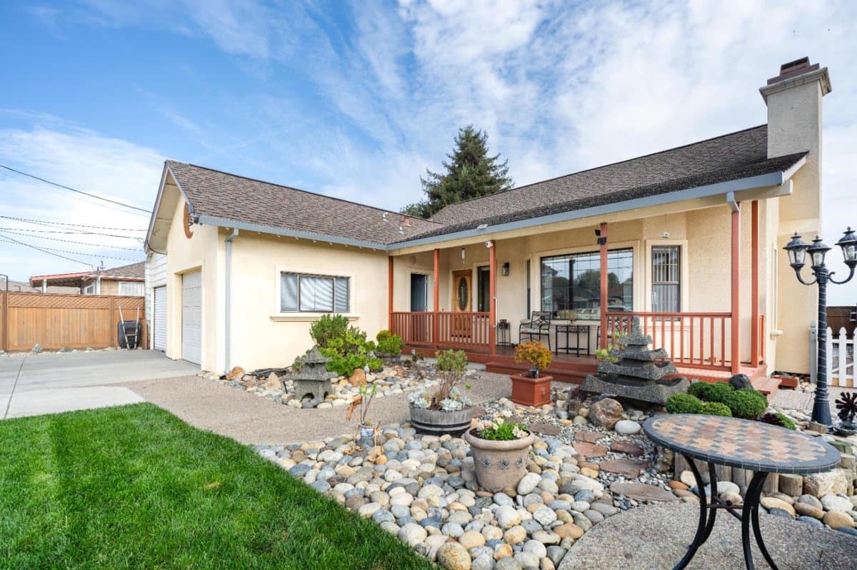 38 Susan Street - Photo 3