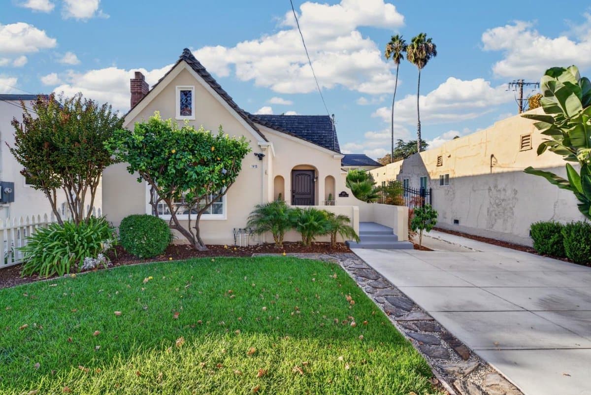 1415 Hanchett Avenue - Photo 2