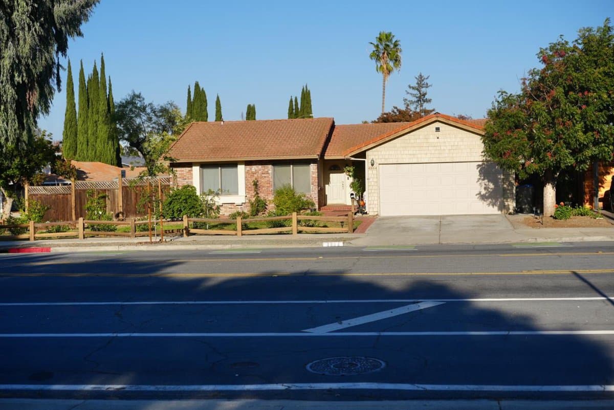 4884 Pearl Avenue - Photo 1