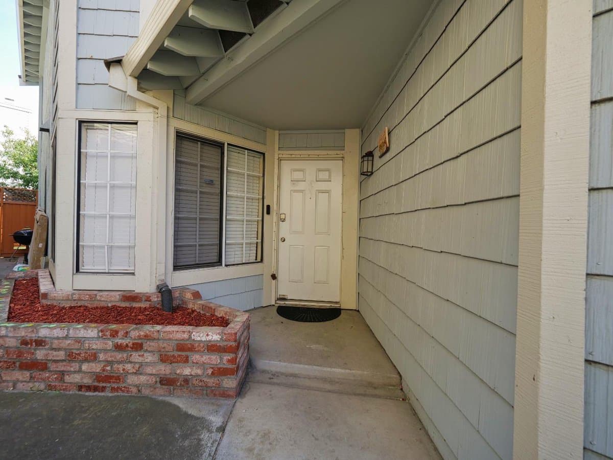 5535 Civic Terrace Avenue - Photo 2