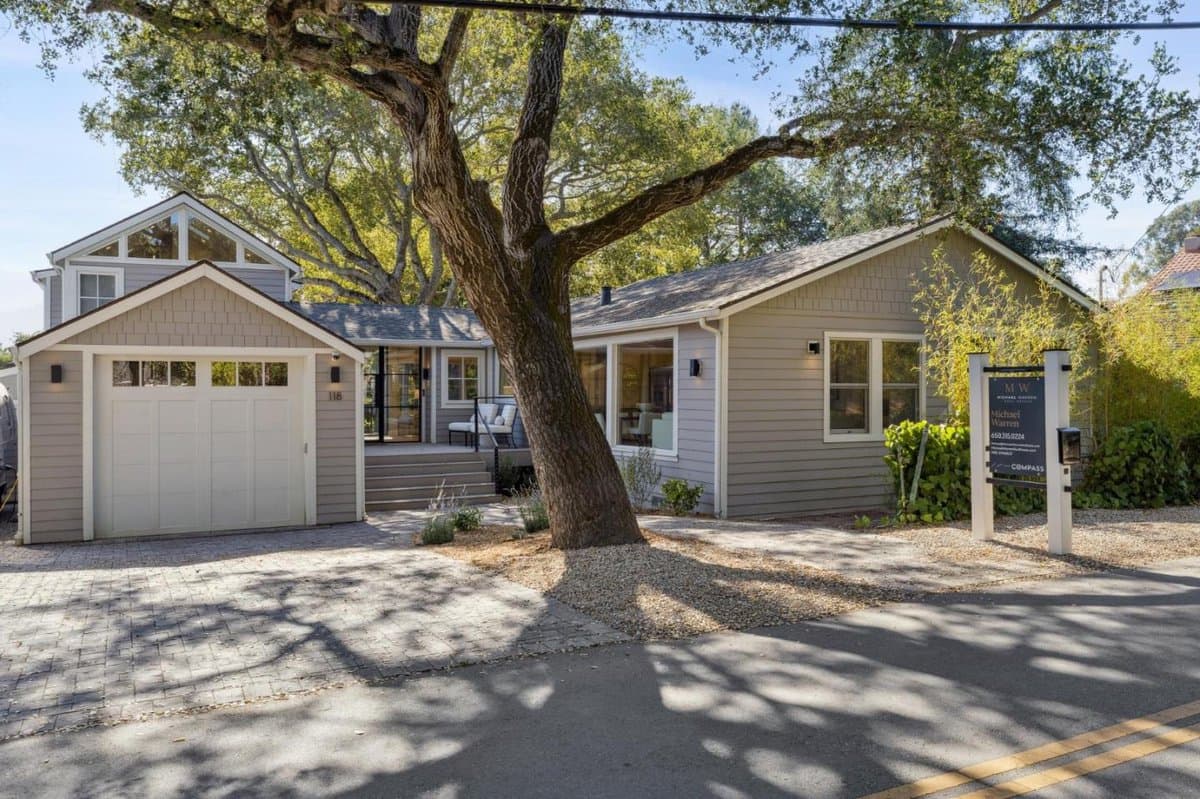 118 Hillside Drive - Photo 1