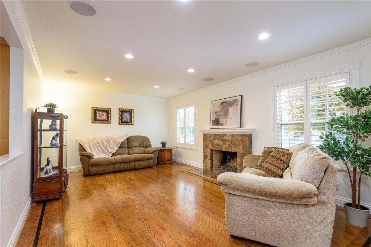 2901 Daisy Street - Photo 3