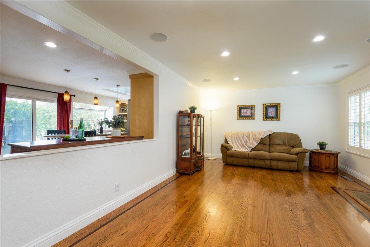 2901 Daisy Street - Photo 4