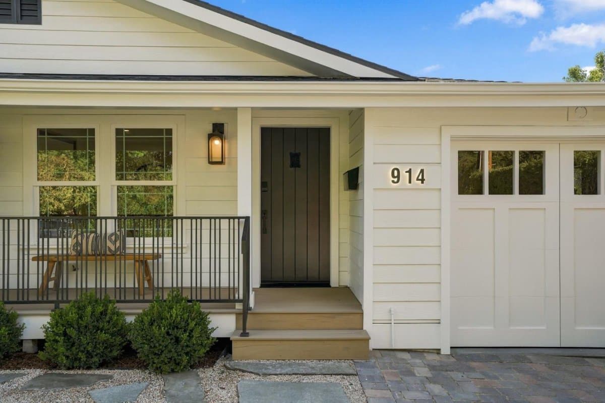 914 2nd Avenue - Photo 4