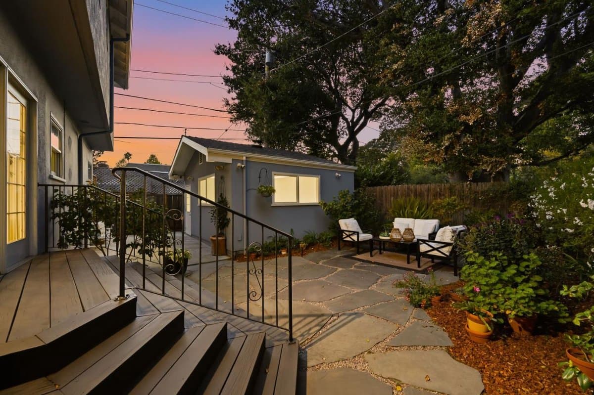 115 10th Avenue - Photo 4