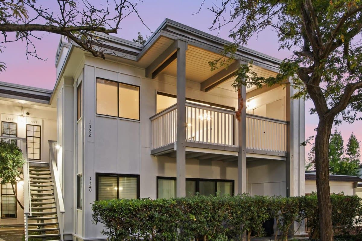 1322 Woodside Road - Photo 2