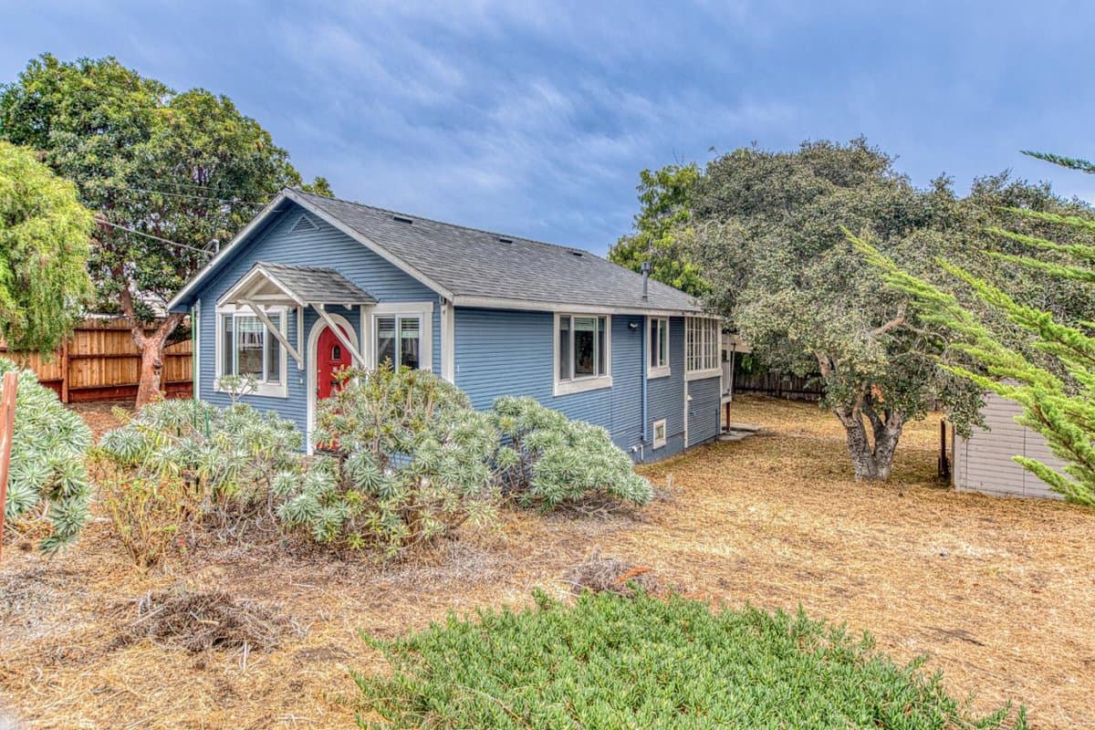 944 Sonoma Avenue - Photo 1