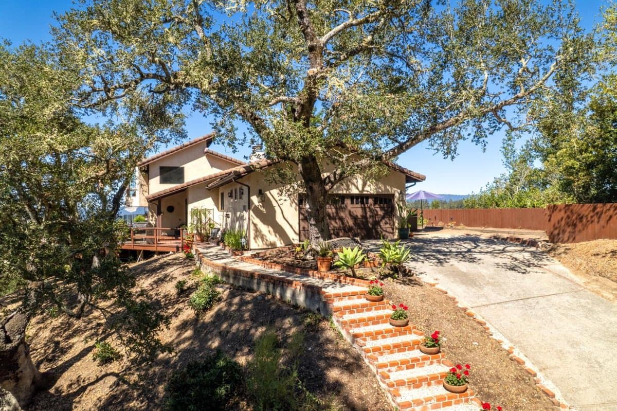795 Tabor Drive - Photo 2